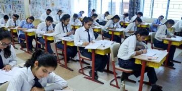 10वीं के बाद कौन-सा स्ट्रीम चुनें? साइंस, कॉमर्स या आर्ट्स—जानें करियर एक्सपर्ट्स की सलाह