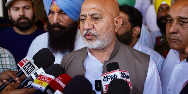 आप पंजाब के मीडिया इंचार्ज बलतेज पन्नू ने बुधवार को लुधियाना में नशा विरोधी कार्यकर्ता से की मुलाकात