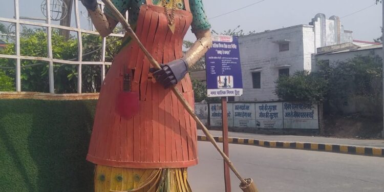 वैचारिक लेख : देश में लाखों कामकाजी महिलाएं मानसिक, आर्थिक और शारीरिक शोषण की शिकार !