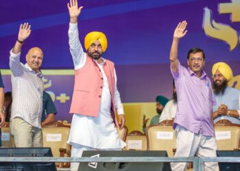 पंजाब में स्वास्थ्य क्रांति: केजरीवाल और मुख्यमंत्री भगवंत सिंह मान ने सौंपे 109 नए आम आदमी क्लीनिक, अब 990 हुई संख्या