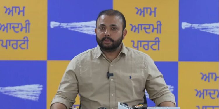 आप यूथ विंग पूरे पंजाब के हर गांव और वार्ड में विंग ‘शानदार 4 साल, भगवंत मान दे नाल’ मुहिम चलाएगा: परमिंदर सिंह गोल्डी