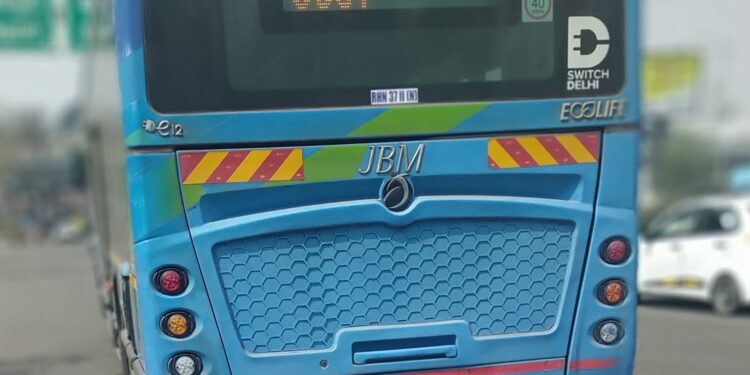 दिल्ली में महिला मुख्यमंत्री के बावजूद चालकों का महिलाओं से दुर्व्यवहार!