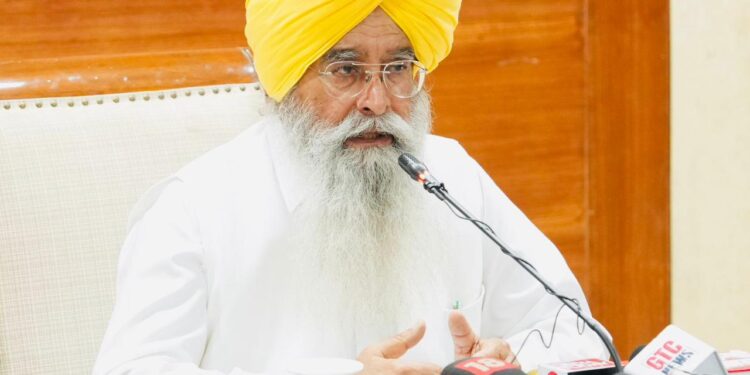 पंजाब सरकार के फसल अवशेष प्रबंधन प्रयासों को मिली बड़ी सफलता: पराली जलाने की घटनाओं में 94 प्रतिशत कमी पर मिला राष्ट्रीय स्तर का पुरस्कार