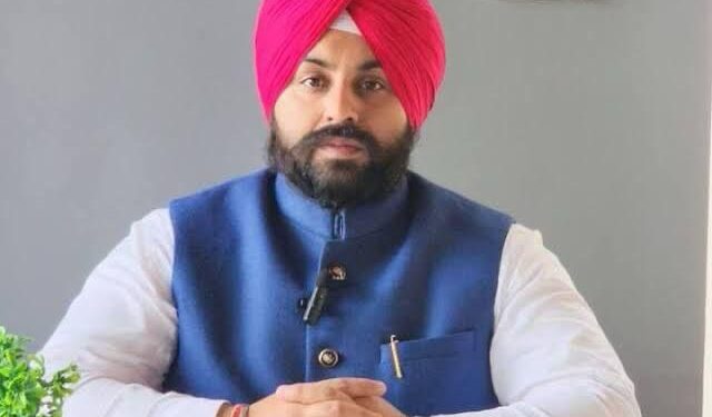 आप ने बीबीएमबी नियुक्ति नियमों में केंद्र के संशोधन को जबरदस्ती, संघीय ढांचे और पंजाब के अधिकारों पर हमला करार दिया