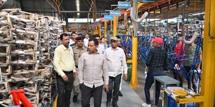 Bihar Industrial Growth: बदल रहा है बिहार! उद्योग सचिव कुंदन कुमार ने परखा IIT पटना और FDDI का ‘इकोसिस्टम’, युवाओं के आइडिया बनेंगे प्रोडक्ट