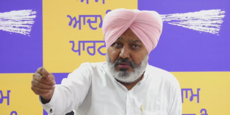 भाजपा विरोधी सरकारों को कुचलने के लिए ईडी, सीबीआई और चुनाव आयोग का उपयोग कर रही है: हरपाल सिंह चीमा