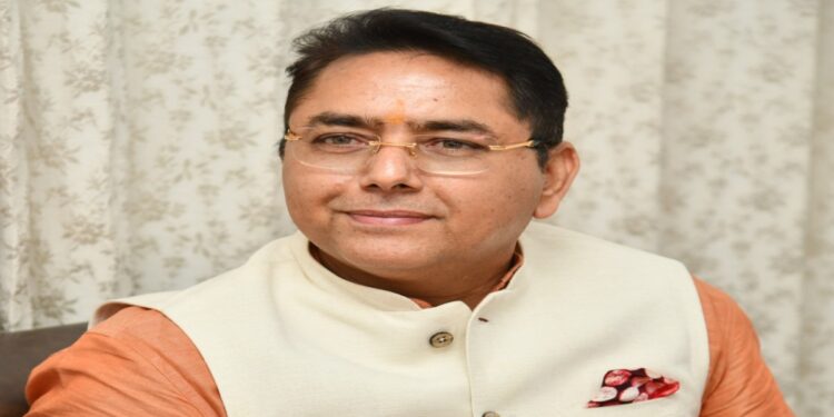 भाजपा नेता खुद को संविधान और कानून से ऊपर समझते हैं, भाजपा ने नगर निगम चुनाव को अपनी ‘गुंडागर्दी’ का एक और प्रदर्शन बना लिया है: अमन अरोड़ा