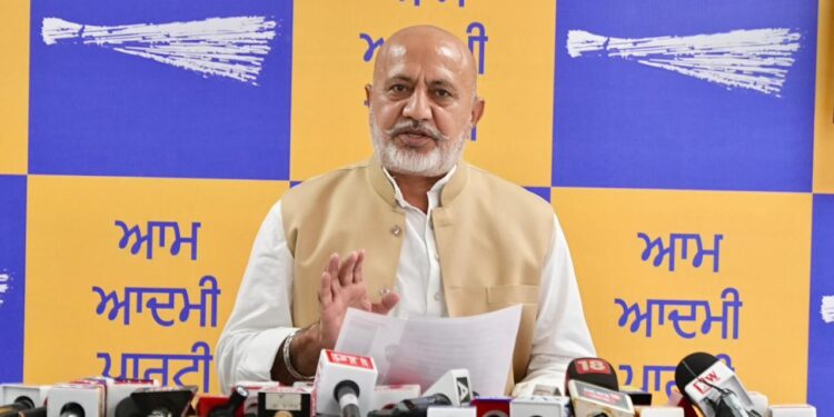 भाजपा लोगों को डराने-धमकाने और पार्टी में शामिल करने के लिए ईडी और सीबीआई का दुरुपयोग कर रही है: बलतेज पन्नू
