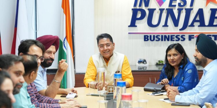 पंजाब: अमन अरोड़ा ने संभाला उद्योग मंत्री का प्रभार, कहा- स्थानीय युवाओं को रोजगार देना पहली प्राथमिकता