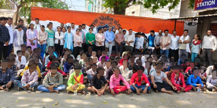सूरत की कपड़ा फैक्टरी से मुक्त कराए गए 91 नन्हें बाल मजदूर, सबसे छोटा महज 7 साल का