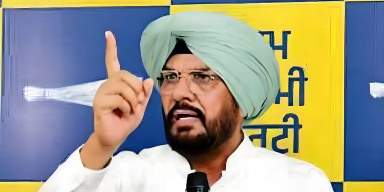 मोदी सरकार का रातों-रात डीज़ल-पेट्रोल की कीमतें बढ़ाने का फ़ैसला पंजाब और किसान विरोधी कदम: कुलदीप सिंह धालीवाल