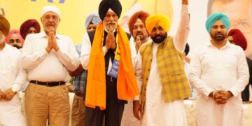 अकाली दल को बड़ा झटका: पूर्व मंत्री सुरजीत सिंह रखड़ा AAP में शामिल, सीएम भगवंत मान ने किया स्वागत
