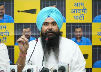 ‘आप’ सांसद मालविंदर सिंह कंग ने एसआईआर एक्सरसाइज पर जताई चिंता, कंग ने चुनाव आयोग को पत्र लिखकर असली पंजाबी वोटर्स की मांगी सुरक्षा