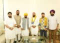विश्व प्रसिद्ध कबड्डी खिलाड़ी संदीप लुधड़ अपने साथियों के साथ आप में शामिल