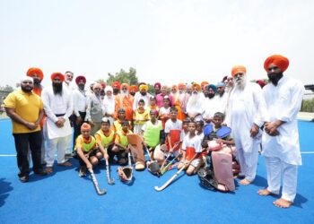 मुख्यमंत्री भगवंत सिंह मान ने जालंधर में खेलों को प्रोत्साहित करने के लिए दिया बड़ा तोहफा, गांव सीचेवाल के संत अवतार सिंह मेमोरियल हॉकी स्टेडियम में एस्ट्रोटर्फ का किया उद्घाटन