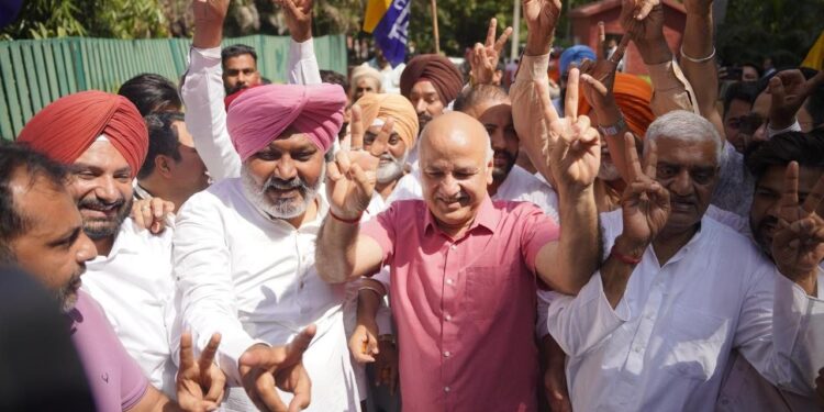 नगर निगम चुनाव में आप की बड़ी जीत; मनीष सिसोदिया ने कहा, पंजाब भर में लोगों ने स्पष्ट संदेश दिया है: वे अच्छे शासन की कद्र करते हैं और आप सरकार के काम से संतुष्ट हैं