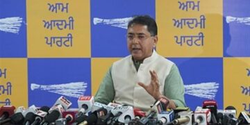 केंद्रीय मंत्री रवनीत बिट्टू के बयानों पर अमन अरोड़ा का तीखा पलटवार: कहा- बिट्टू घटिया राजनीति और निजी कीचड़ उछालने के बजाय हमारे सिद्धांतों वाले सवालों का जवाब दें