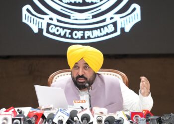 भगवंत मान सरकार ने प्राइवेट स्कूलों द्वारा मनमर्ज़ी की फ़ीसें बढ़ाने पर लगाई रोक