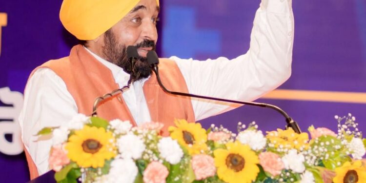 मुख्यमंत्री भगवंत मान ने और 523 युवाओं को सौंपे नियुक्ति पत्र; कहा, ‘आप’ सरकार ने पारदर्शी और योग्यता-आधारित भर्तियों के माध्यम से 67,563 सरकारी नौकरियां दी