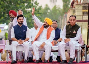 पारंपरिक राजनीतिक पार्टियाँ मुझे बदनाम करने के लिए धर्म का दुरुपयोग कर रही हैं, वे इस बात को हज़म नहीं कर पा रहीं कि आपका बेटा पंजाब में ईमानदारी से सरकार चला रहा है: मुख्यमंत्री भगवंत सिंह मान