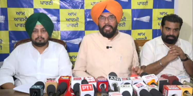 विधायक कुलदीप धालीवाल ने भगवंत मान सरकार की उपलब्धियों को रखा जनता के सामने, कहा- पंजाब अब विकास के नए रास्ते पर आगे बढ़ रहा है