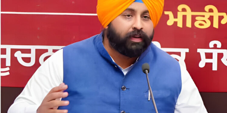 पंजाब के युवाओं को गुणवत्तापूर्ण तकनीकी और फार्मास्युटिकल शिक्षा प्रदान करने के लिए भगवंत मान सरकार विश्वविद्यालयों को बना रही है भविष्य उन्मुख: हरजोत सिंह बैंस