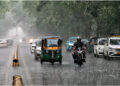 Monsoon in India 2026: पूरे देश में पहुंचा मानसून! दिल्ली में आज होगी झमाझम बारिश, यूपी-उत्तराखंड के लिए ‘रेड अलर्ट’ जारी, घर से निकलने से पहले पढ़ लें मौसम का हाल