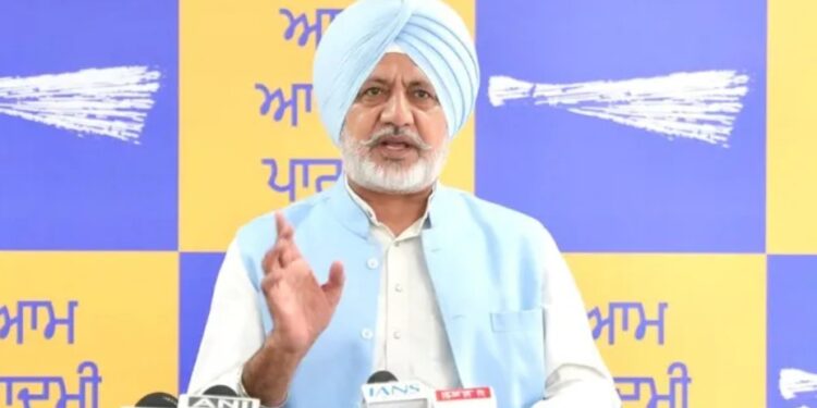 कांग्रेस, भाजपा और अकाली दल ने सीएम भगवंत सिंह मान को घेरने के लिए ‘टीम ए, बी, सी’ बना ली है क्योंकि उनके पास आप सरकार के कामों का कोई जवाब नहीं है: बलतेज पन्नू
