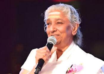 Singer S Janaki Death: नहीं रहीं दिग्गज गायिका जानकी अम्मा, इस बड़ी वजह से ठुकरा दिया था पद्म भूषण सम्मान